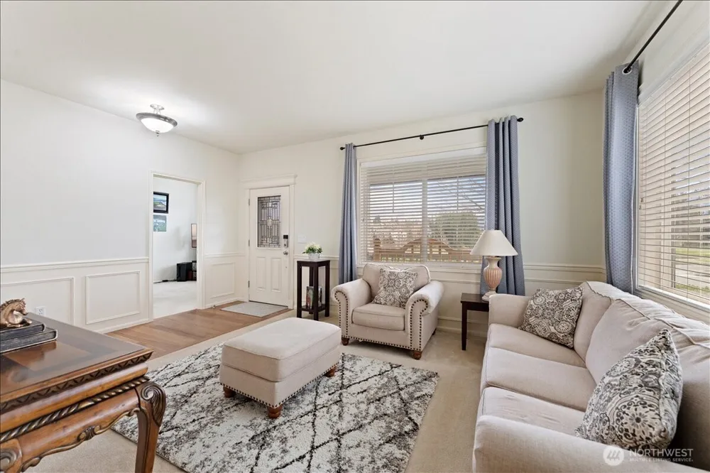 7041 Eagle Lake Drive SE Snoqualmie, WA 98065