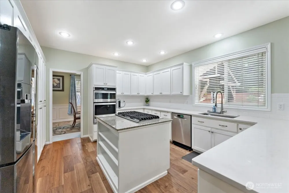 7041 Eagle Lake Drive SE Snoqualmie, WA 98065