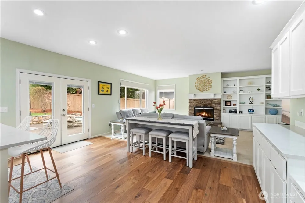 7041 Eagle Lake Drive SE Snoqualmie, WA 98065