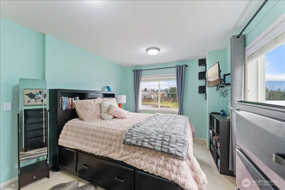 7041 Eagle Lake Drive SE Snoqualmie, WA 98065