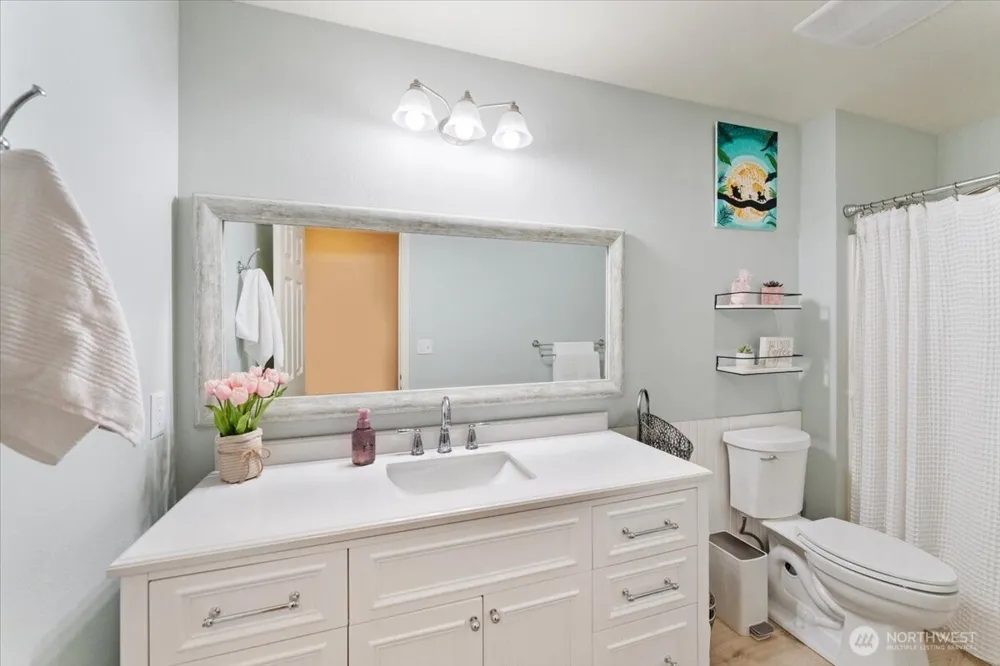 7041 Eagle Lake Drive SE Snoqualmie, WA 98065