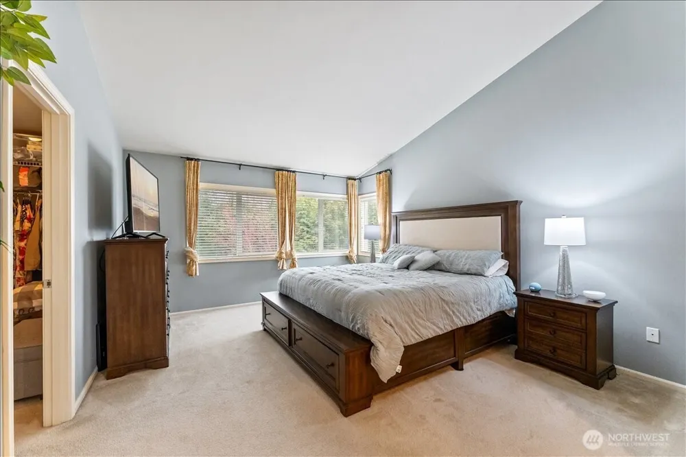 7041 Eagle Lake Drive SE Snoqualmie, WA 98065