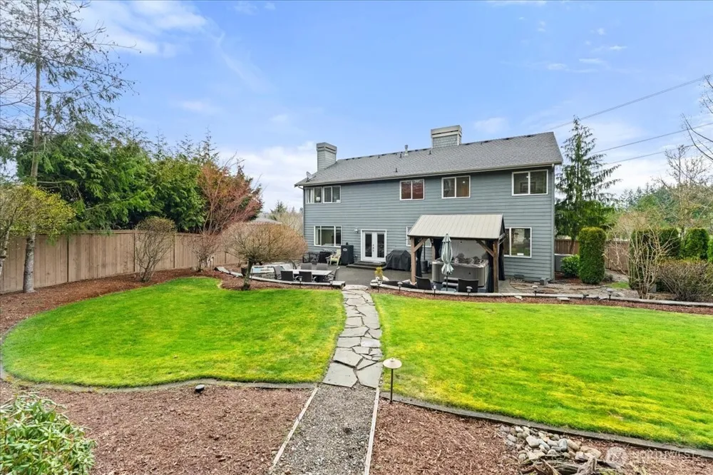 7041 Eagle Lake Drive SE Snoqualmie, WA 98065