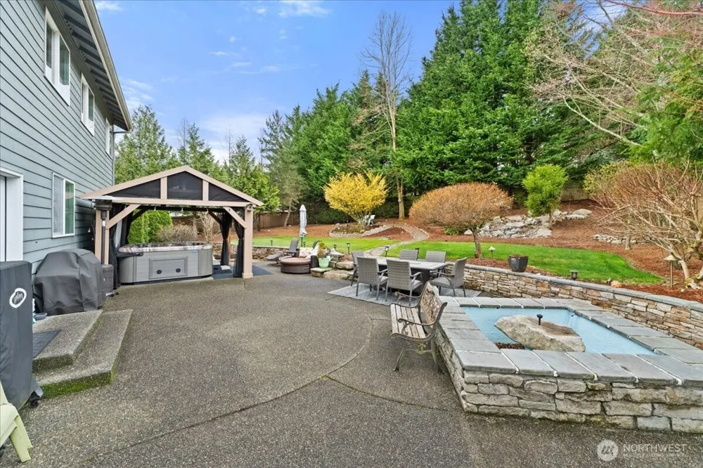 7041 Eagle Lake Drive SE Snoqualmie, WA 98065
