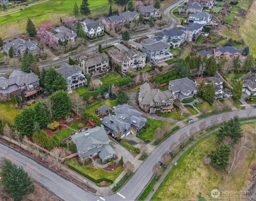 7041 Eagle Lake Drive SE Snoqualmie, WA 98065