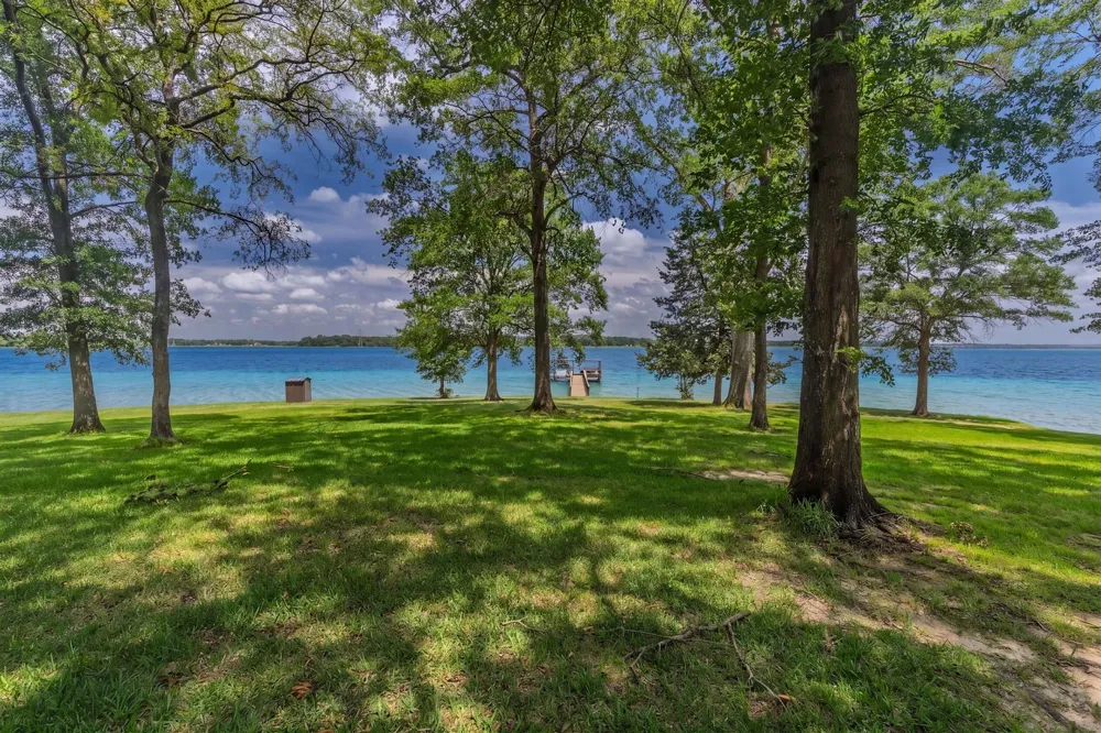 1185 Rs County Road 3503 Emory, TX 75440