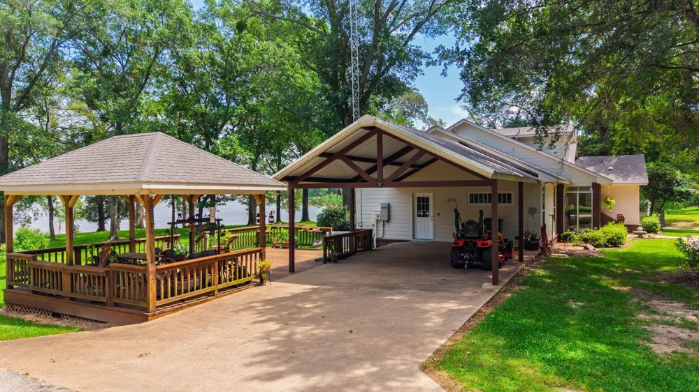 1185 Rs County Road 3503 Emory, TX 75440