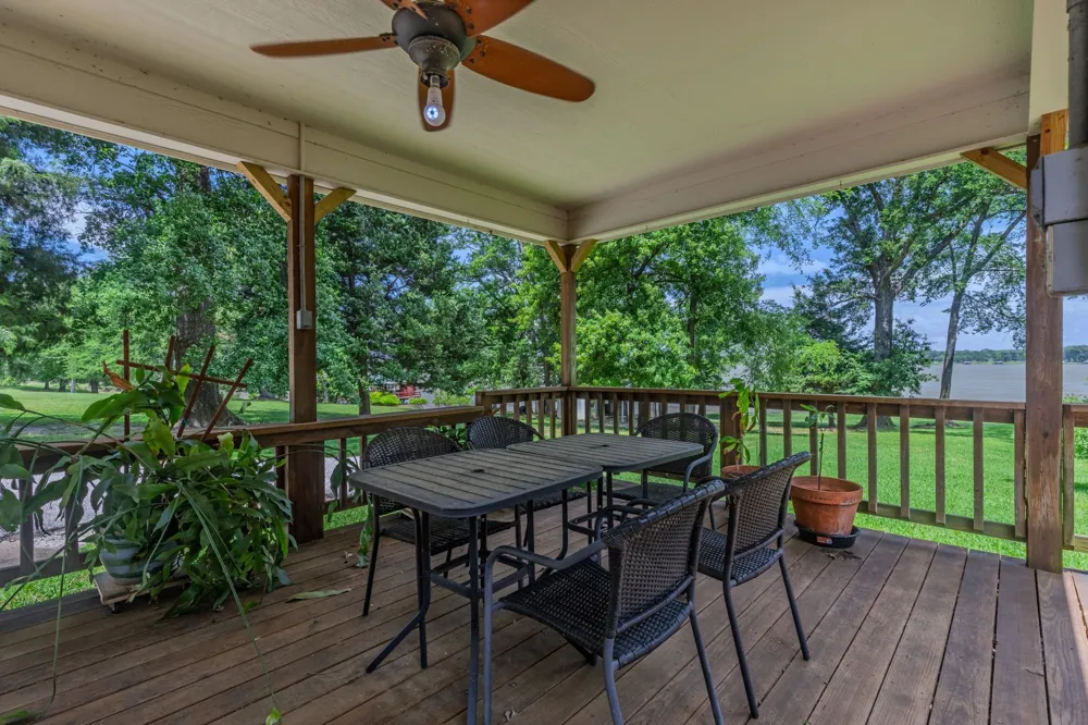 1185 Rs County Road 3503 Emory, TX 75440