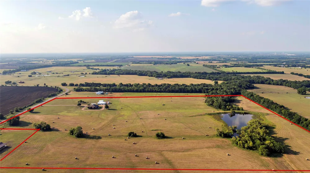 2424 FM 3297 Bonham, TX 75418