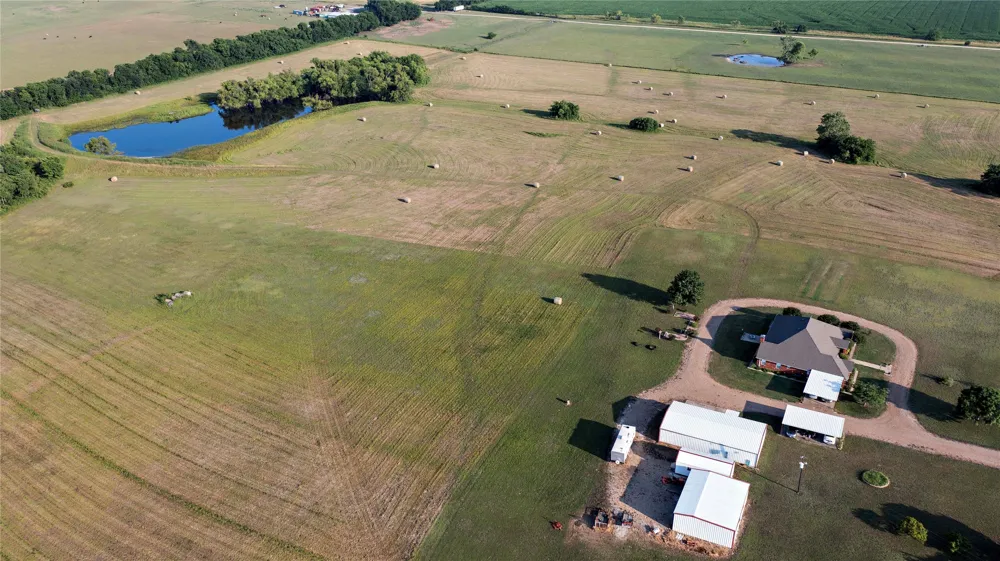 2424 FM 3297 Bonham, TX 75418