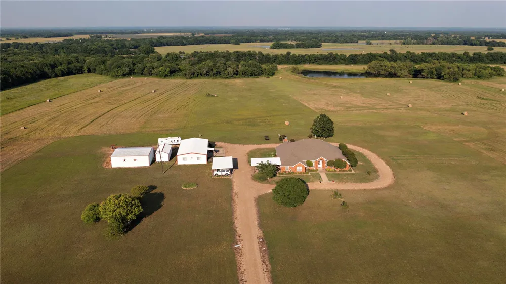2424 FM 3297 Bonham, TX 75418