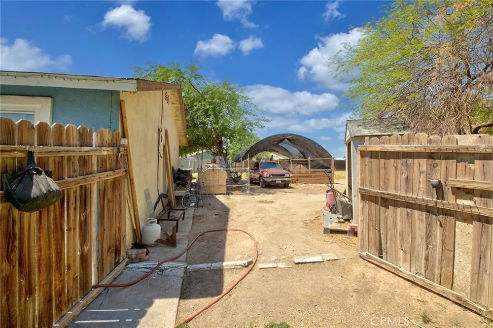 562 Sundance Ln Westmorland, CA 92281