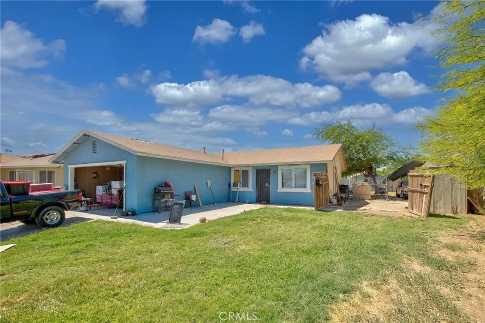 562 Sundance Ln Westmorland, CA 92281