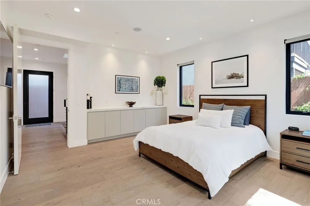 622 1st Place Hermosa Beach, CA 90254