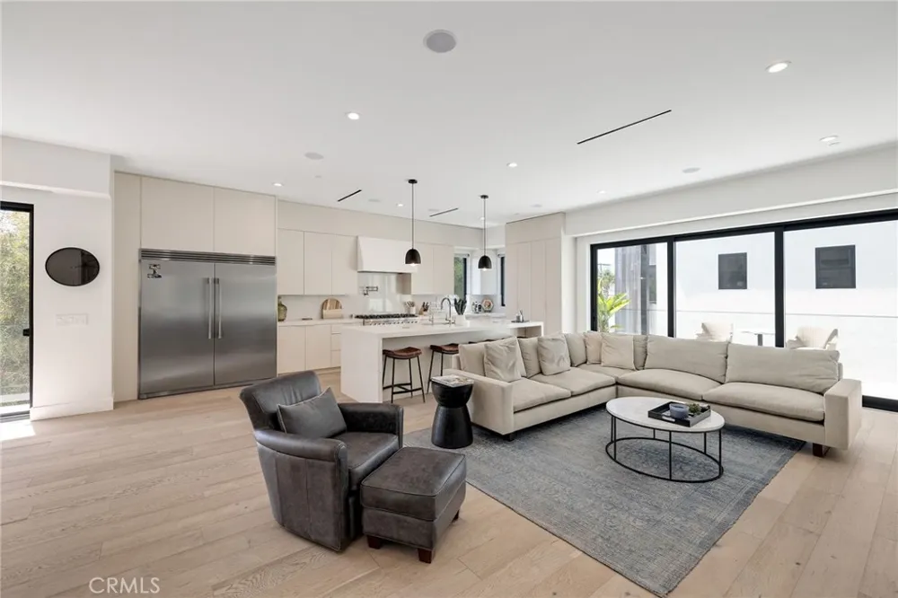 622 1st Place Hermosa Beach, CA 90254