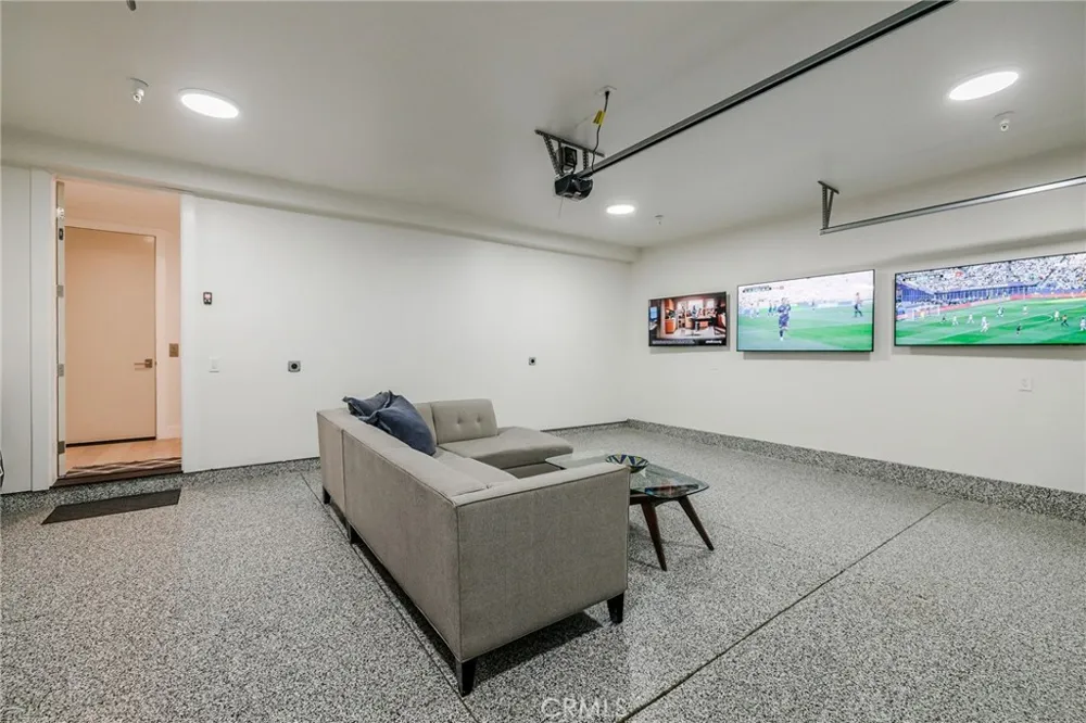 622 1st Place Hermosa Beach, CA 90254