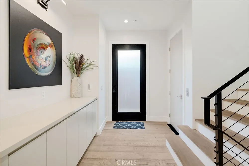 622 1st Place Hermosa Beach, CA 90254