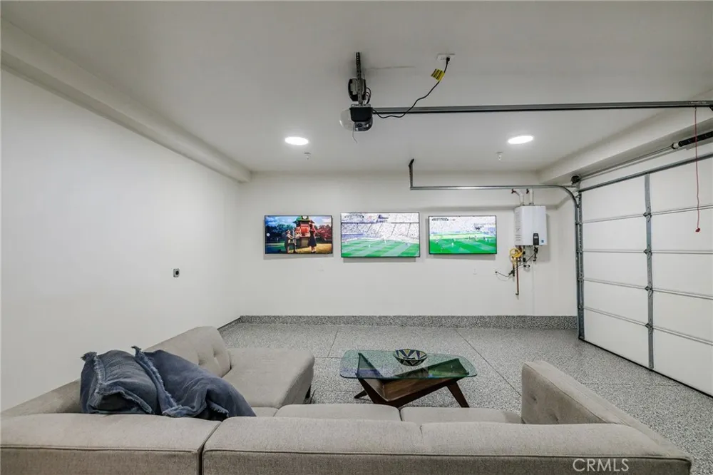 622 1st Place Hermosa Beach, CA 90254