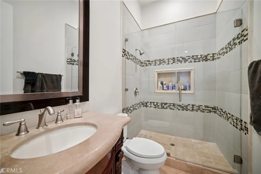 17401 Raymer Sherwood Forest, CA 91325