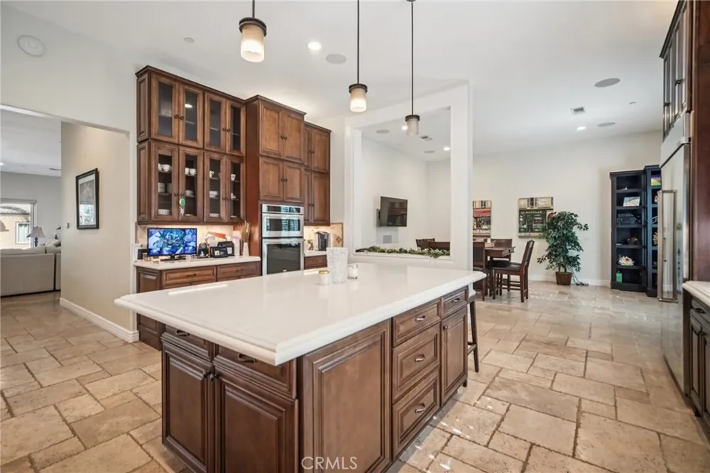 17401 Raymer Sherwood Forest, CA 91325