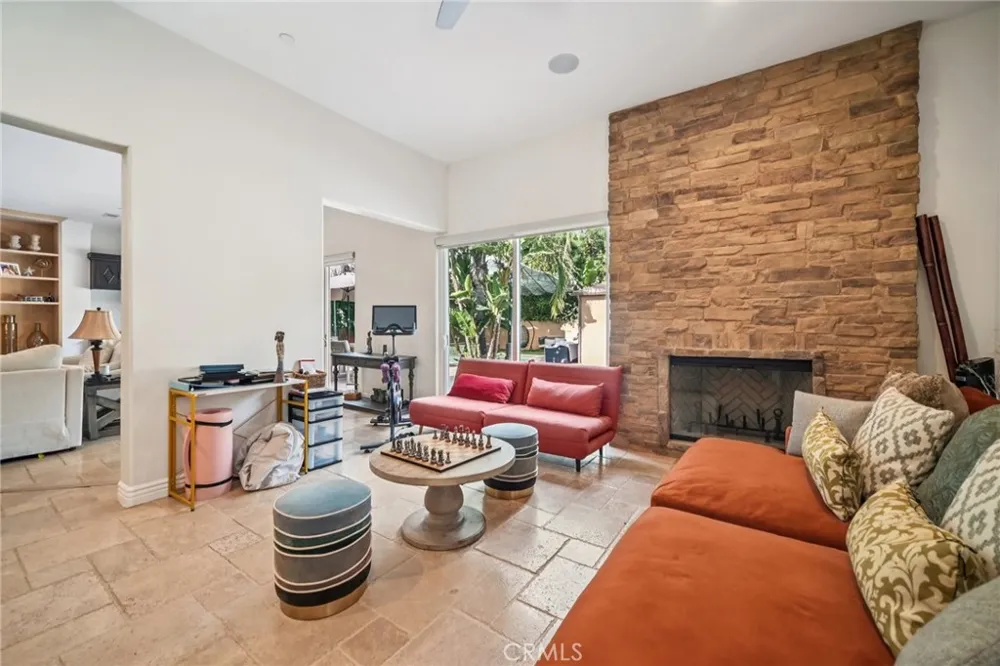 17401 Raymer Sherwood Forest, CA 91325
