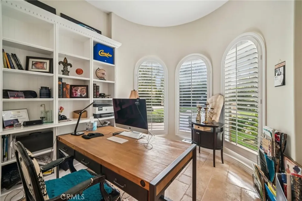 17401 Raymer Sherwood Forest, CA 91325