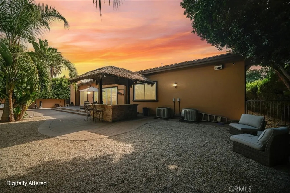 17401 Raymer Sherwood Forest, CA 91325