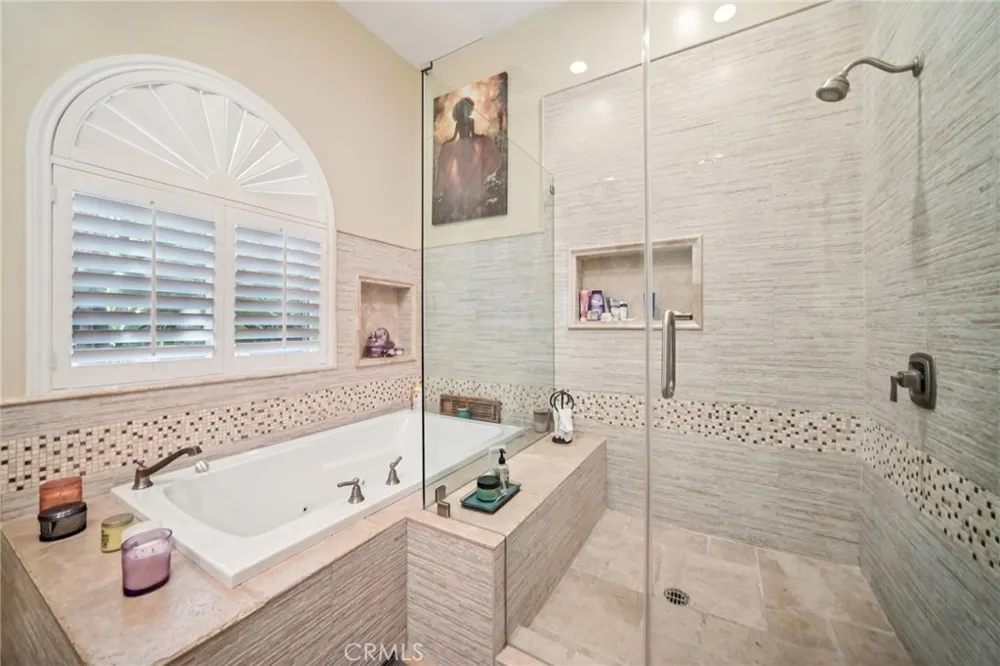 17401 Raymer Sherwood Forest, CA 91325