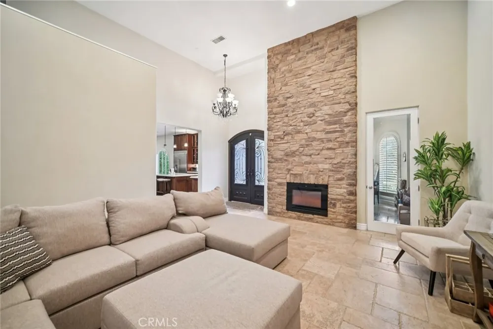 17401 Raymer Sherwood Forest, CA 91325
