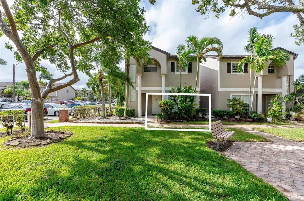 3877 NW 122nd Ter #1-L Sunrise, FL 33323