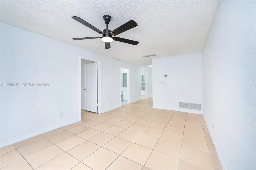 3877 NW 122nd Ter #1-L Sunrise, FL 33323