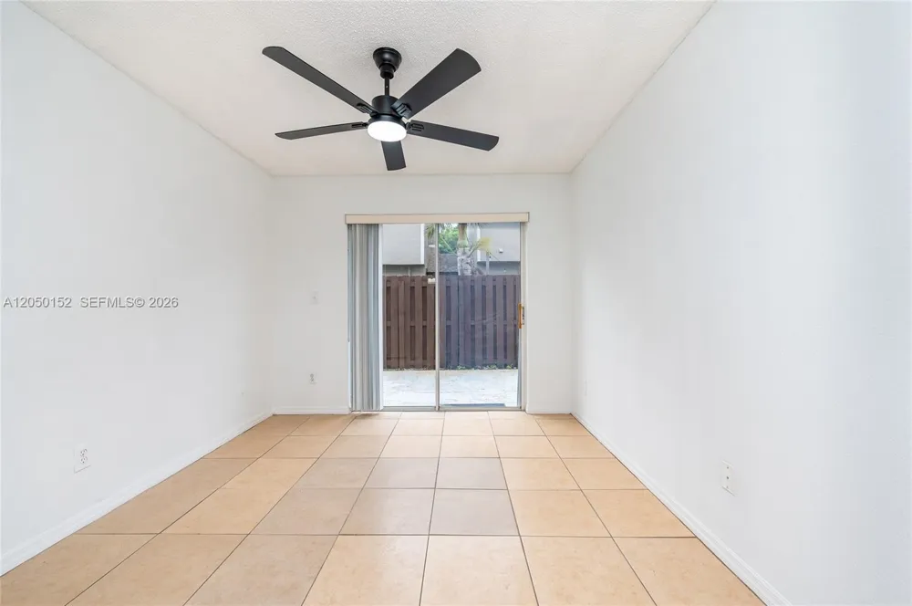 3877 NW 122nd Ter #1-L Sunrise, FL 33323