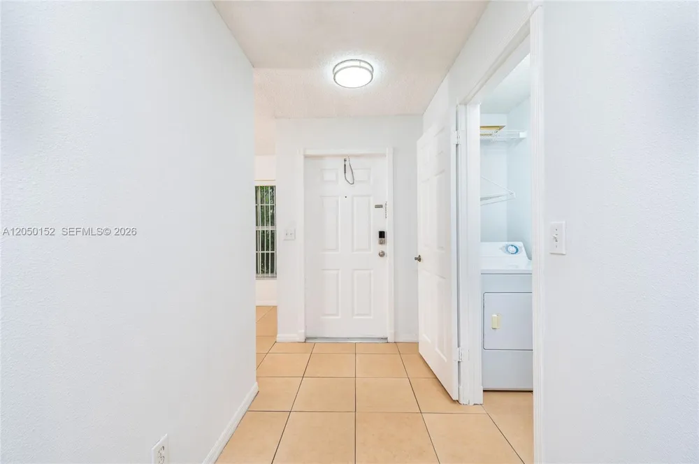 3877 NW 122nd Ter #1-L Sunrise, FL 33323