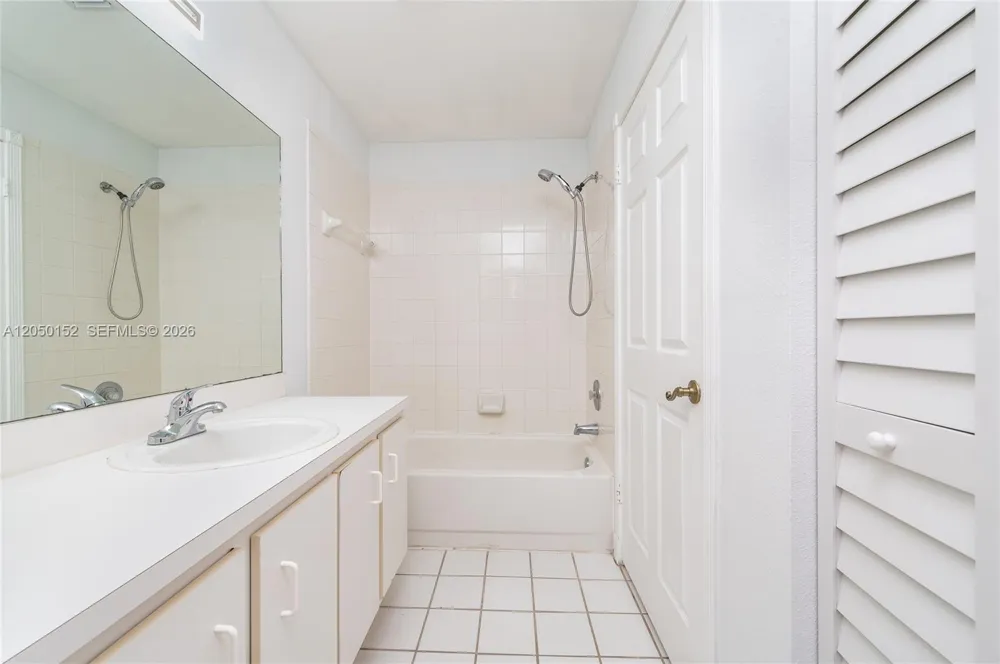 3877 NW 122nd Ter #1-L Sunrise, FL 33323