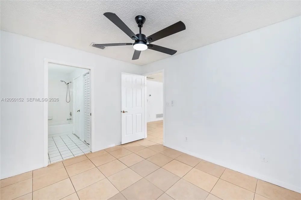3877 NW 122nd Ter #1-L Sunrise, FL 33323