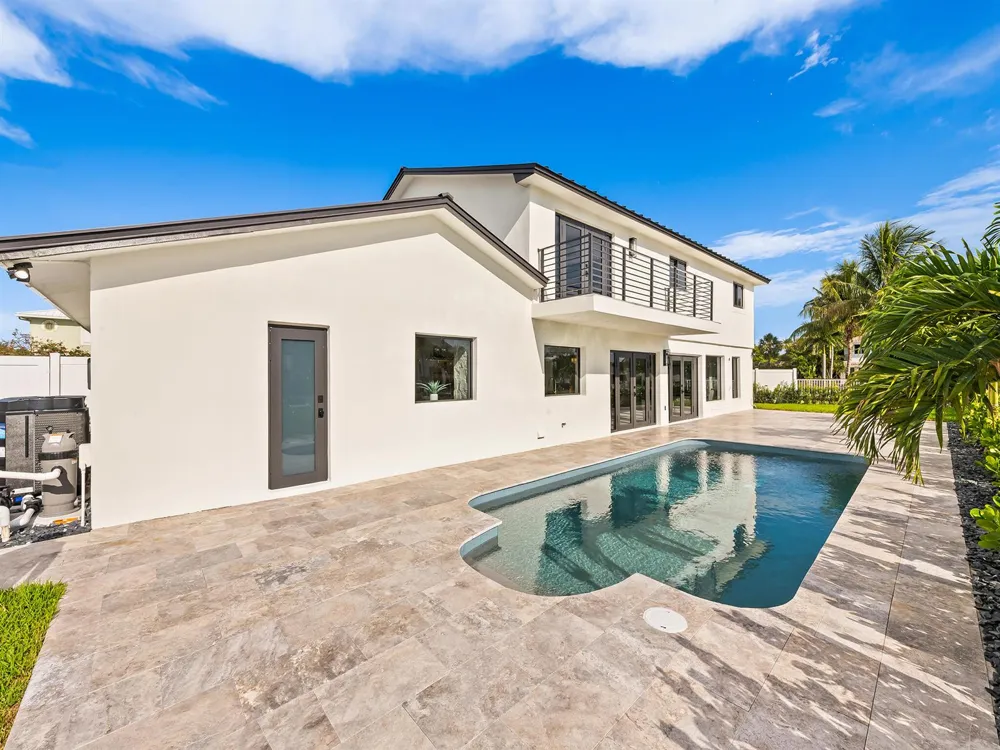 3711 NE 27th Avenue Lighthouse Point, FL 33064