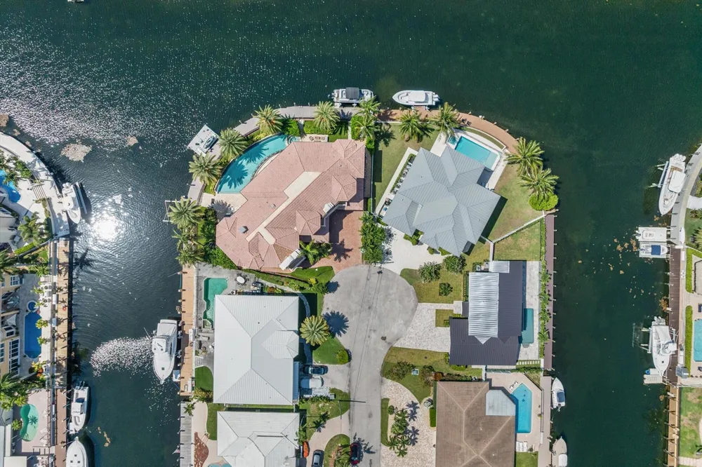 3711 NE 27th Avenue Lighthouse Point, FL 33064