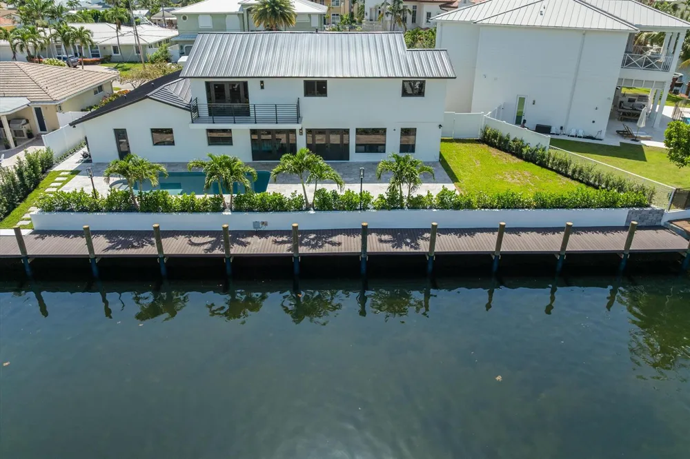 3711 NE 27th Avenue Lighthouse Point, FL 33064