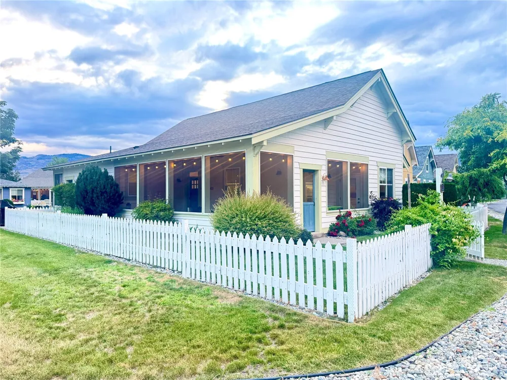 101 Timbuktu Lane Oroville, WA 98844