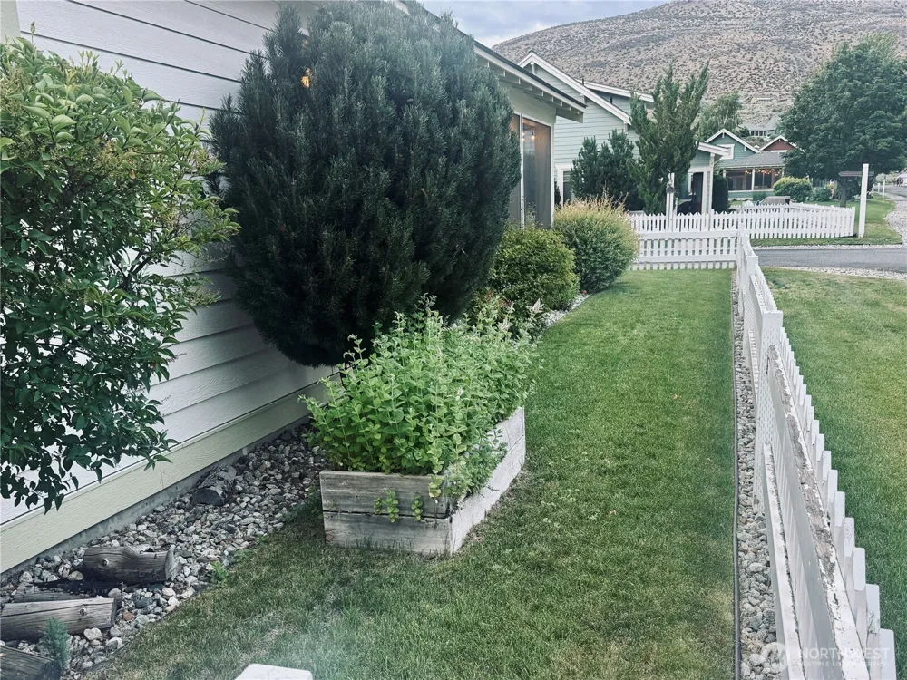 101 Timbuktu Lane Oroville, WA 98844