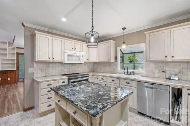 4013 Carlton Drive #1 Claremont, NC 28610