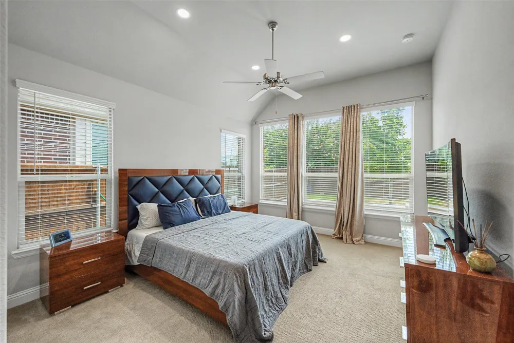 5200 Bradford Green Trail Flower Mound, TX 75028