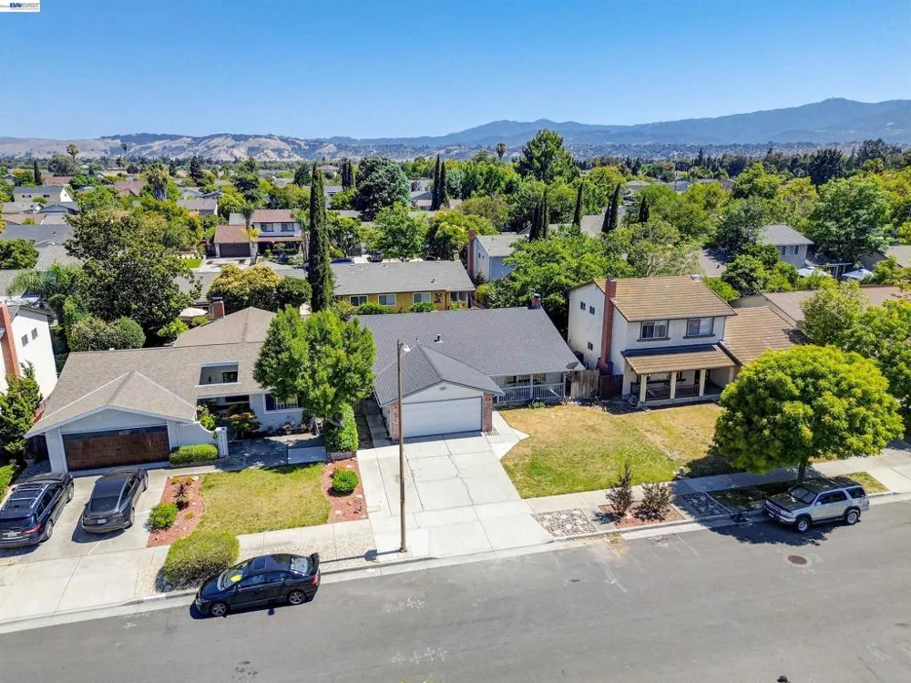 380 Springpark Cir San Jose, CA 95136