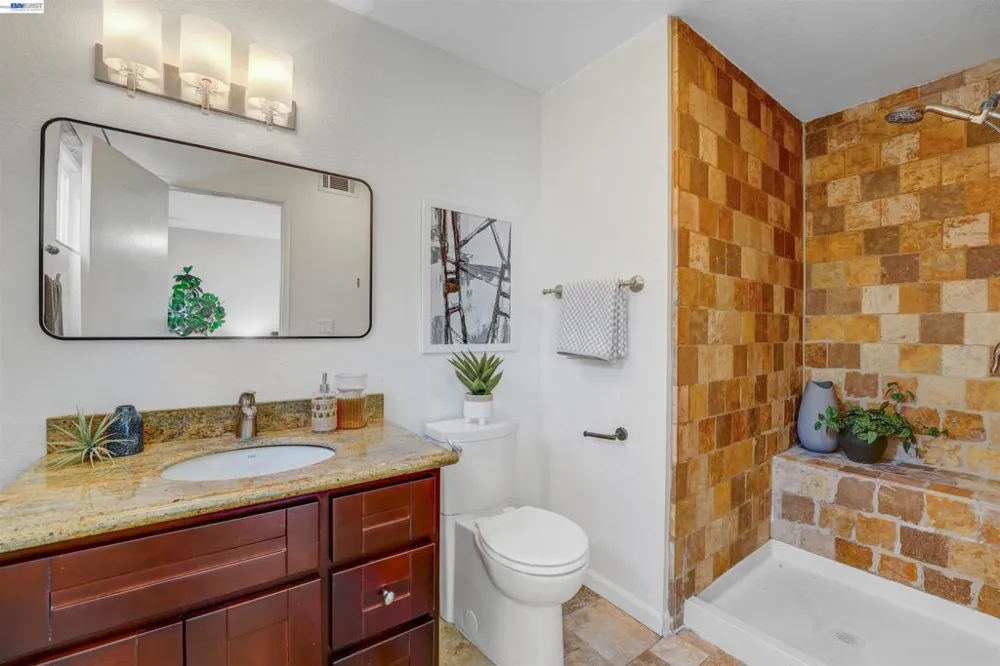 380 Springpark Cir San Jose, CA 95136