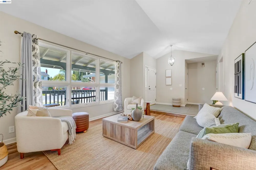 380 Springpark Cir San Jose, CA 95136