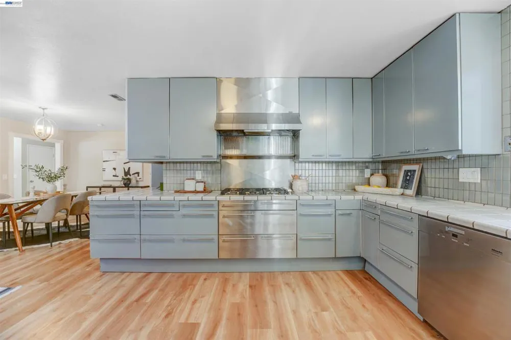 380 Springpark Cir San Jose, CA 95136