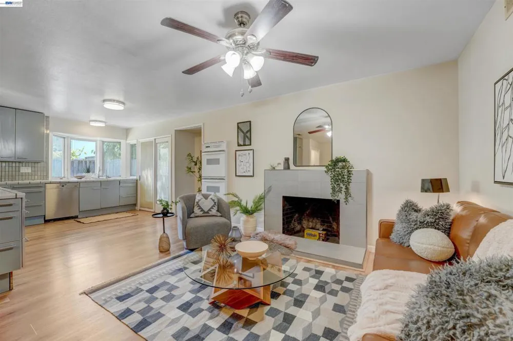 380 Springpark Cir San Jose, CA 95136