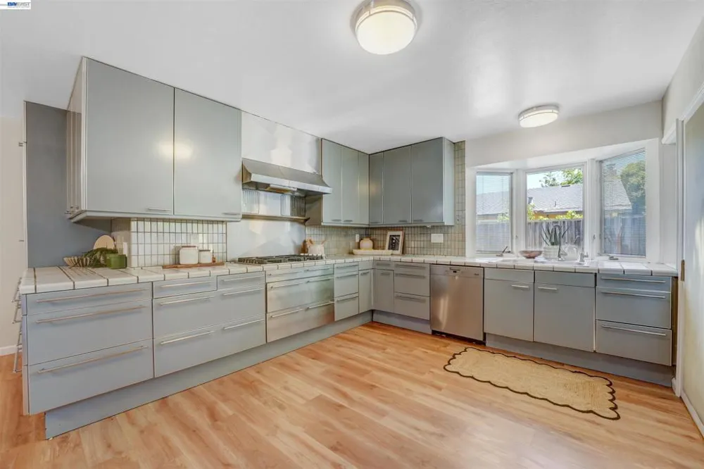 380 Springpark Cir San Jose, CA 95136