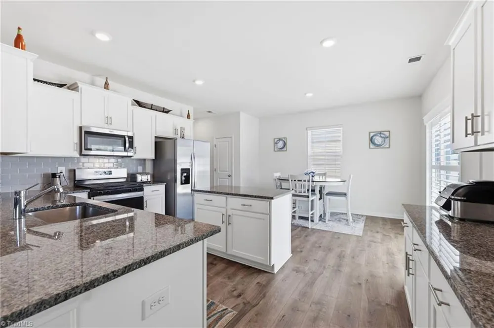 3218 Highlander Point Greensboro, NC 27405