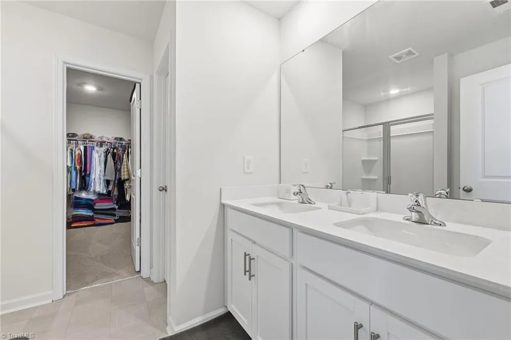 3218 Highlander Point Greensboro, NC 27405